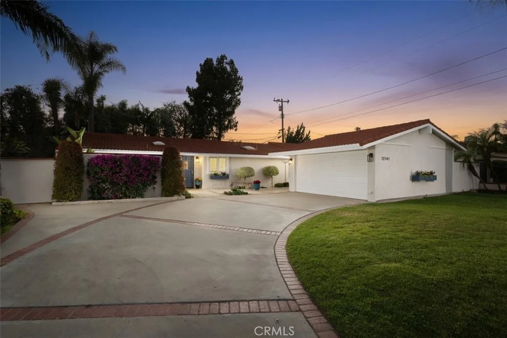 Unit for sale at 12741 Dunas Road, North Tustin, CA 92705
