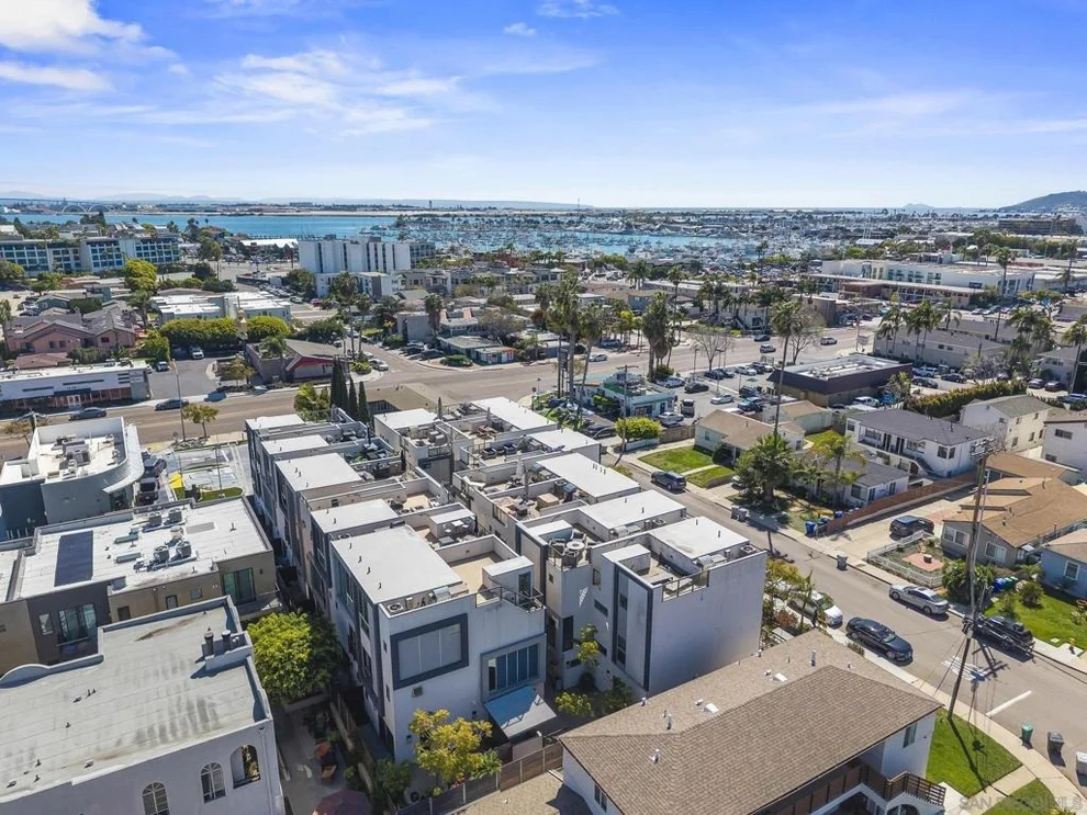 Unit for sale at 3030 Jarvis St, San Diego, CA 92106
