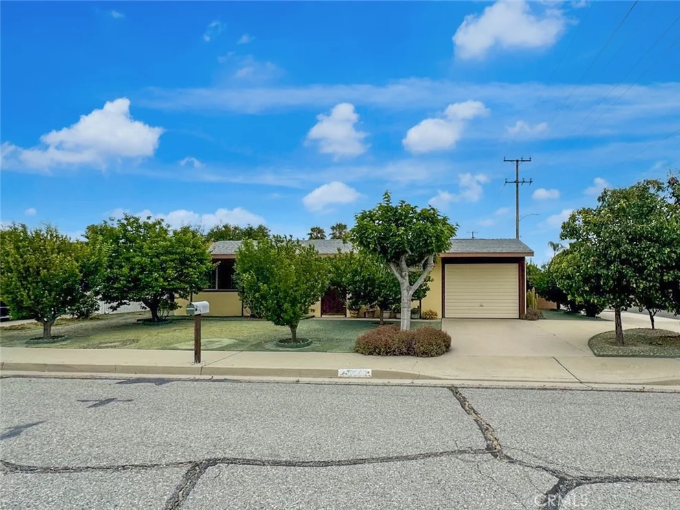 Unit for sale at 890 Costo Lane, Hemet, CA 92543
