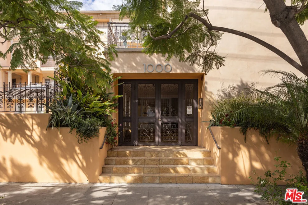Unit for sale at 1000 S Westgate Avenue, Los Angeles, CA 90049