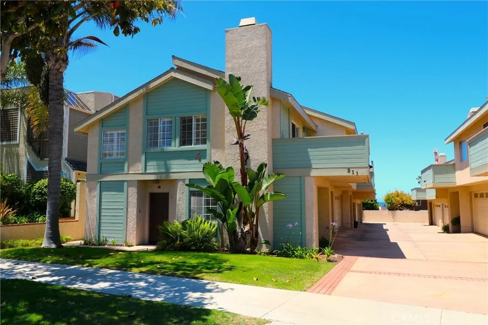 Unit for sale at 211 S Helberta Avenue, Redondo Beach, CA 90277