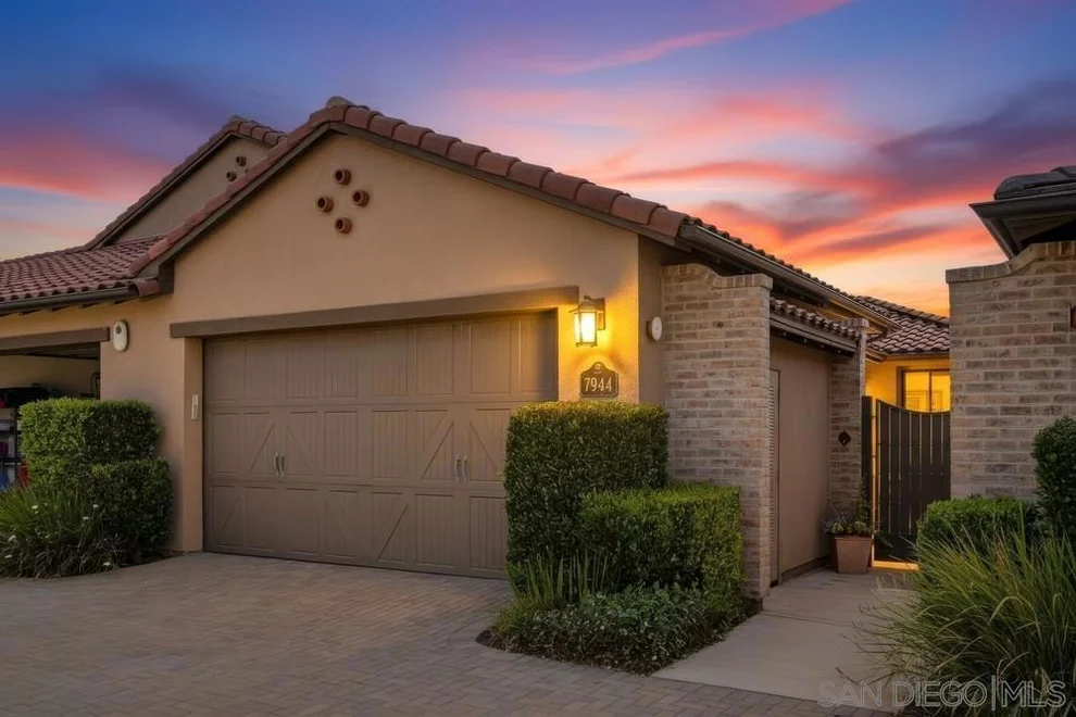 Unit for sale at 7944 Lusardi Creek Ln, San Diego, CA 92127
