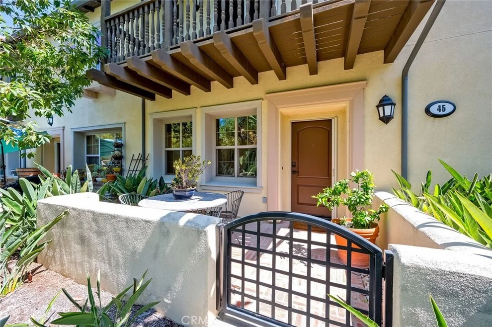 Unit for sale at 45 Iceberg Rose, Irvine, CA 92620