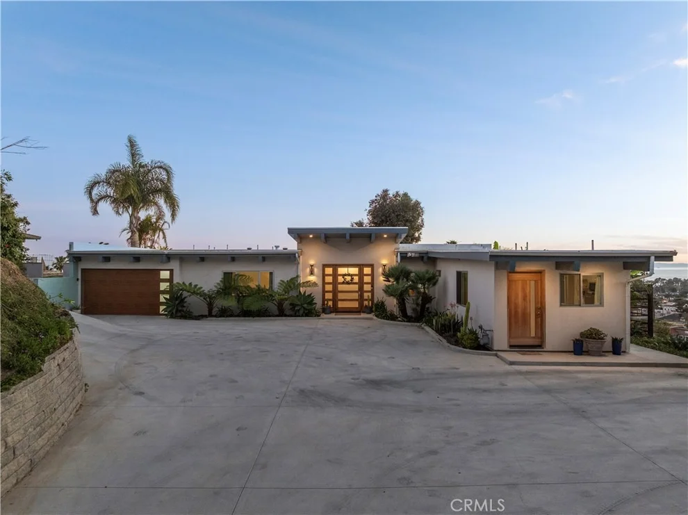 Unit for sale at 186 N Kalorama, Ventura, CA 93001