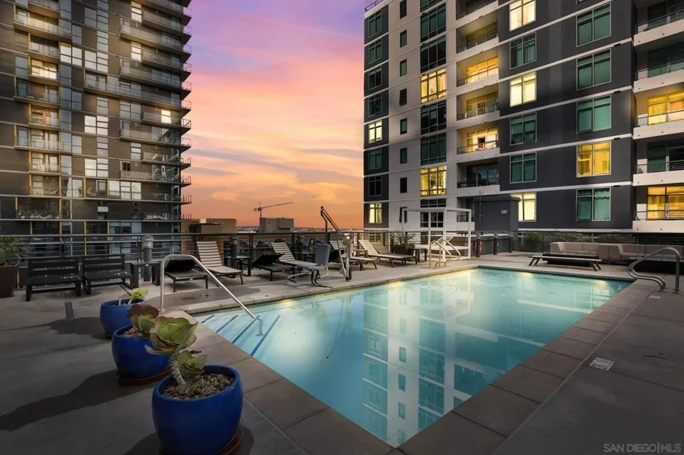 Unit for sale at 425 W Beech St, San Diego, CA 92101
