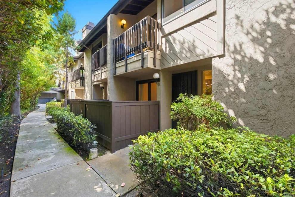 Unit for sale at 8346 Via Sonoma, La Jolla, CA 92037