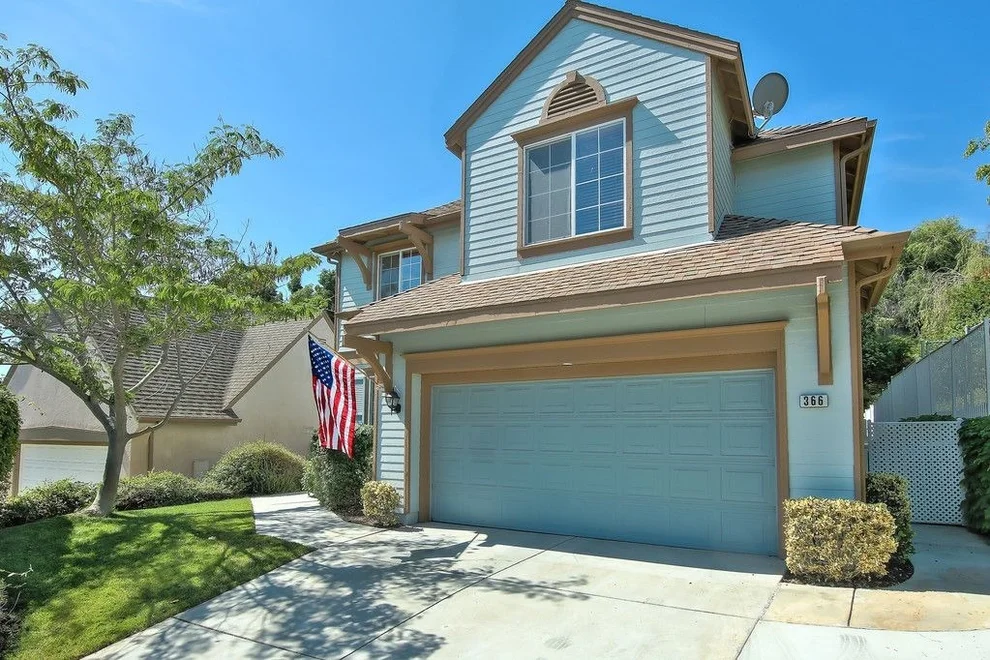 Unit for sale at 366 Poets Sq, Fallbrook, CA 92028