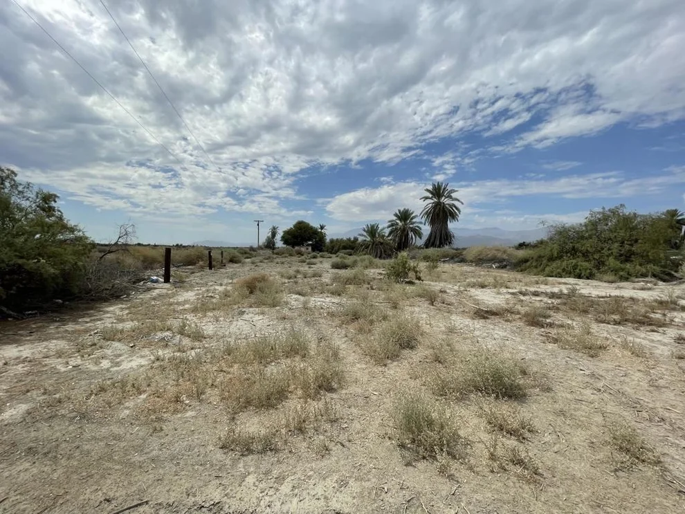 Unit for sale at 86741 Wallace Rd Road, Thermal, CA 92274
