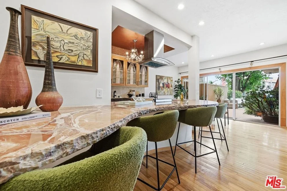 Unit for sale at 612 S Barrington Avenue, Los Angeles, CA 90049