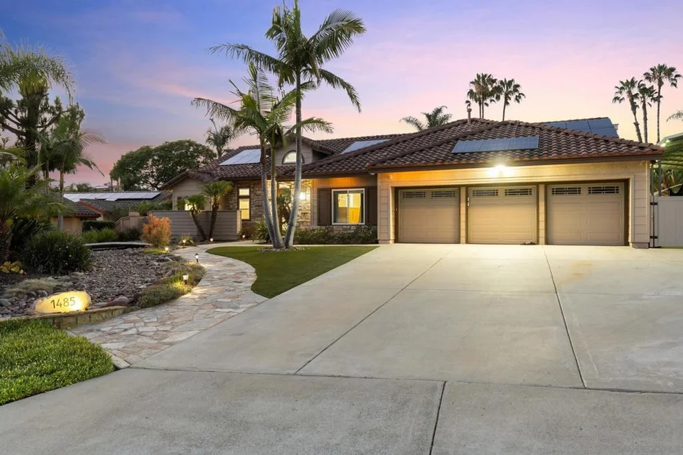 Unit for sale at 1485 Country Vistas Ln, Bonita, CA 91902