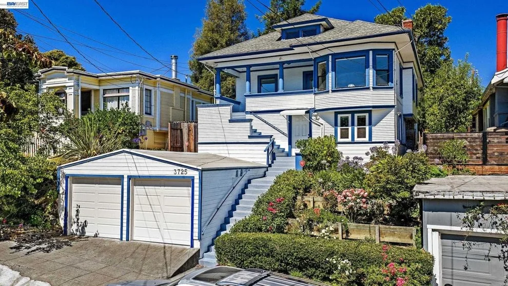 Unit for sale at 3725 Linwood Ave, Oakland, CA 94602