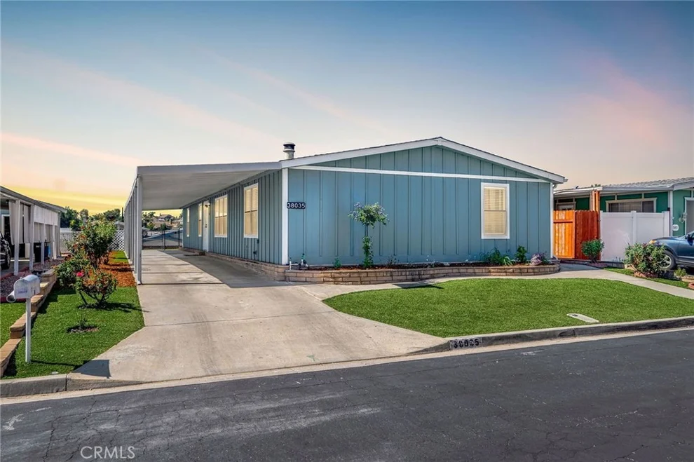 Unit for sale at 38035 Via Del Largo, Murrieta, CA 92563