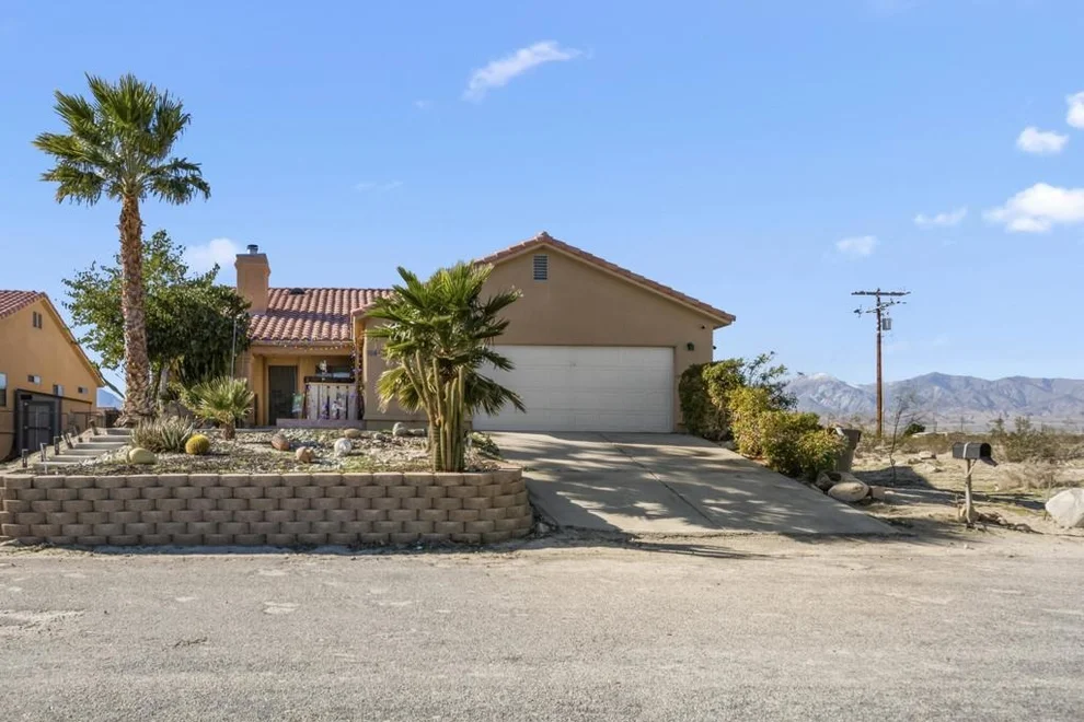Unit for sale at 16443 Maunaloa Road, Desert Hot Springs, CA 92240