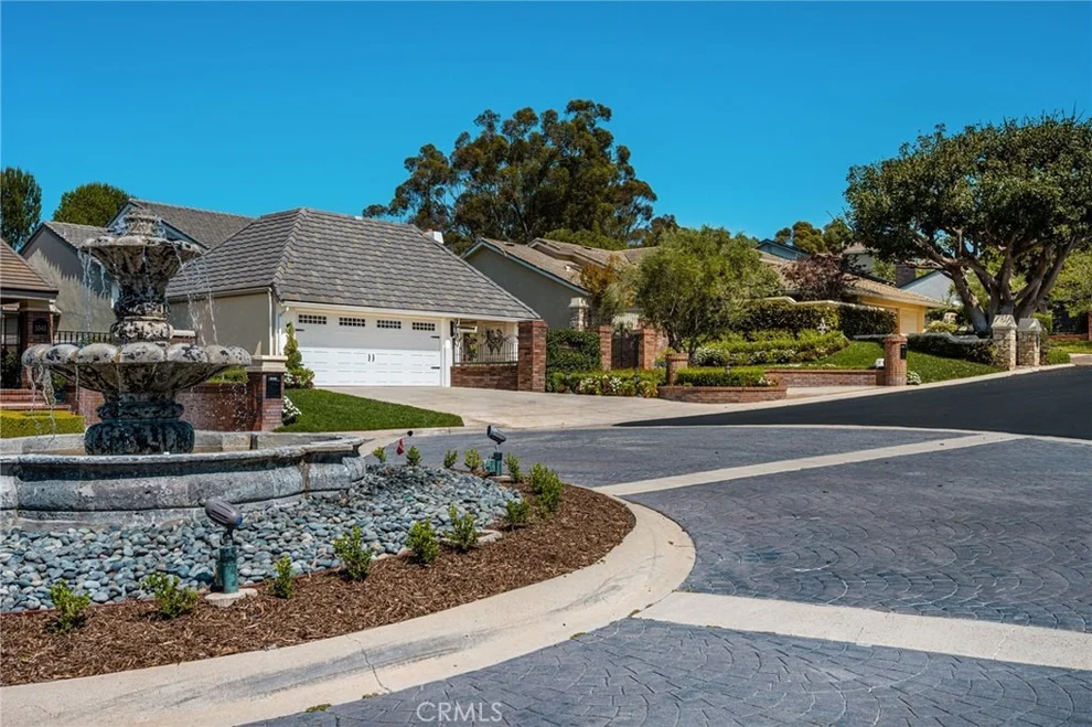 Unit for sale at 5603 E Crest De Ville, Orange, CA 92867