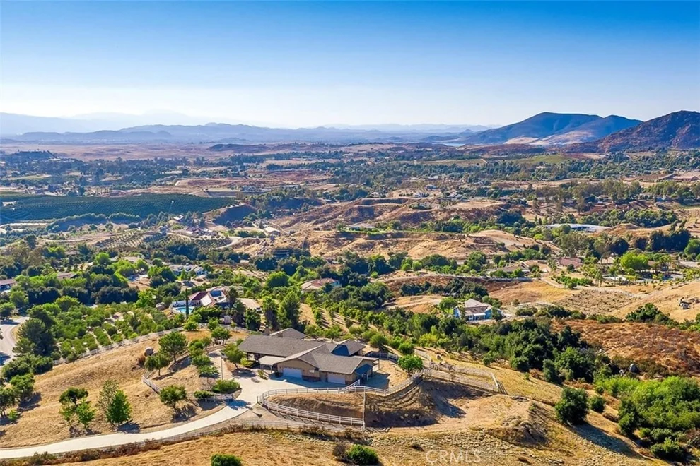 Unit for sale at 38200 Via De Oro, Temecula, CA 92592
