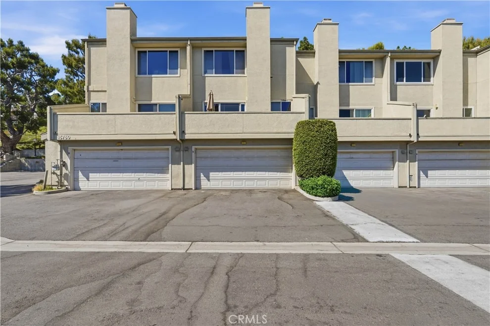Unit for sale at 15760 Midwood, Granada Hills, CA 91344