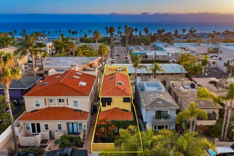 Unit for sale at 2152 Manchester Avenue, Cardiff By The Sea, CA 92007