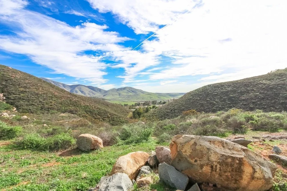 Unit for sale at 2114 Ferntree Lane, Spring Valley, CA 91977