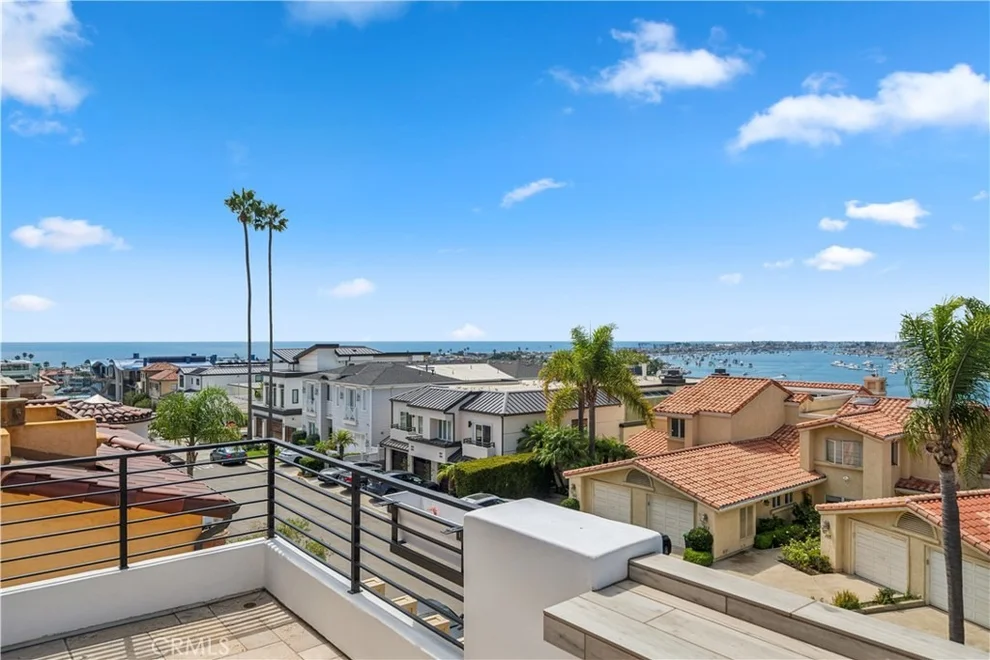 Unit for sale at 312 Carnation Avenue, Corona Del Mar, CA 92625