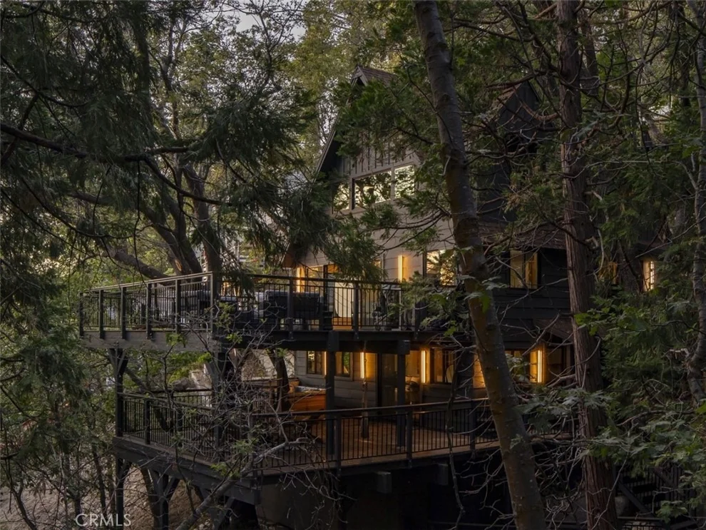 Unit for sale at 28706 Palisades Drive, Lake Arrowhead, CA 92352
