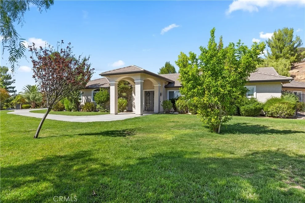 Unit for sale at 38580 Celine Cove, Murrieta, CA 92562