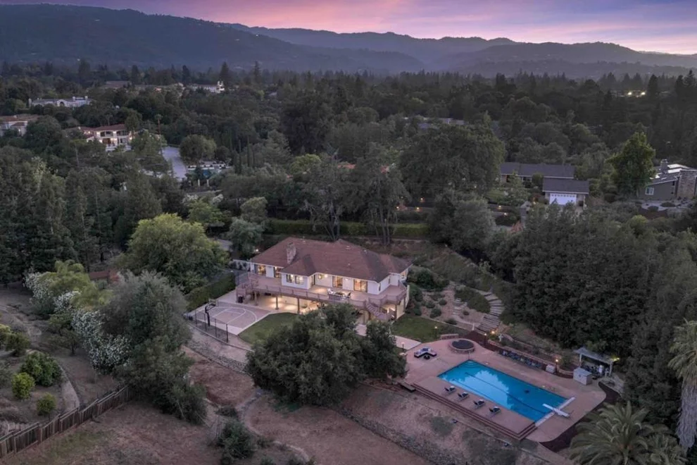 Unit for sale at 18803 Hilltop Way, Saratoga, CA 95070