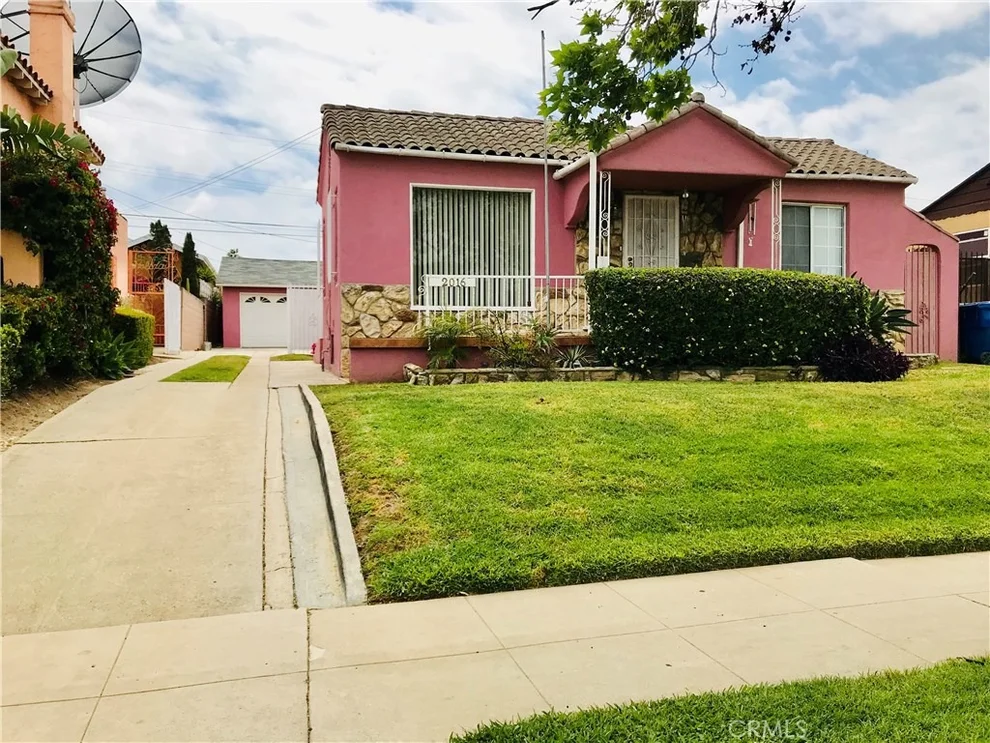 Unit for sale at 2016 W 69th Street, Los Angeles, CA 90047