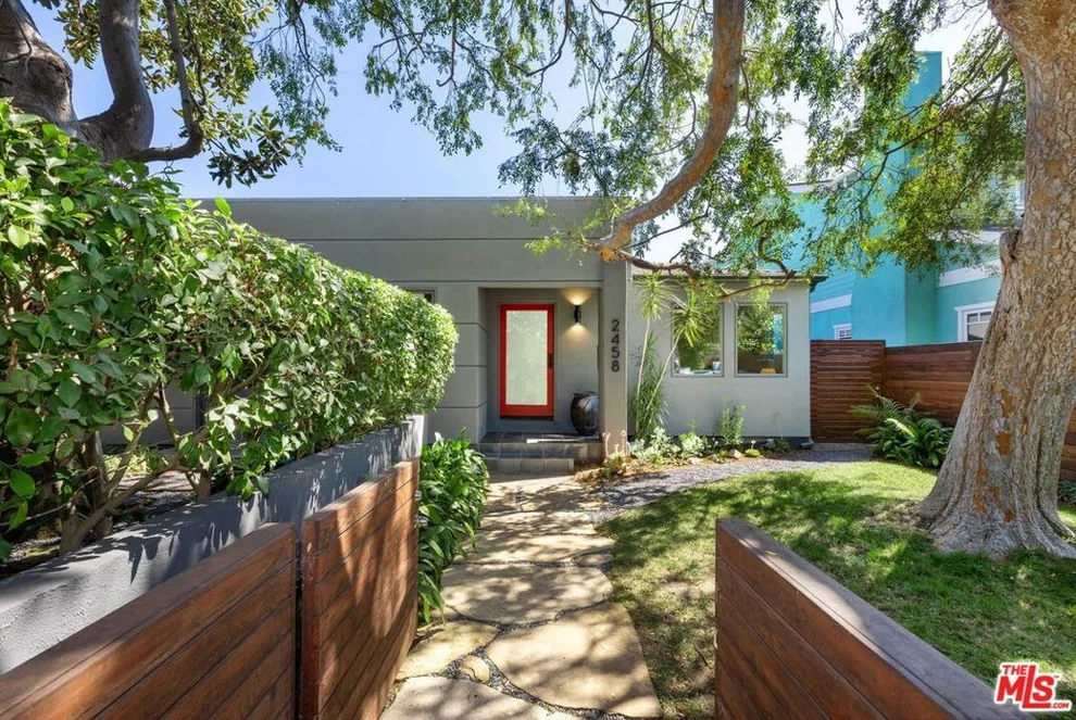 Unit for sale at 2458 Walnut Avenue, Venice, CA 90291