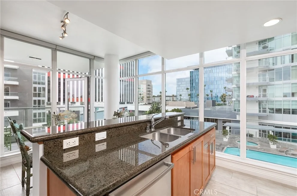 Unit for sale at 411 W Seaside Way, Long Beach, CA 90802
