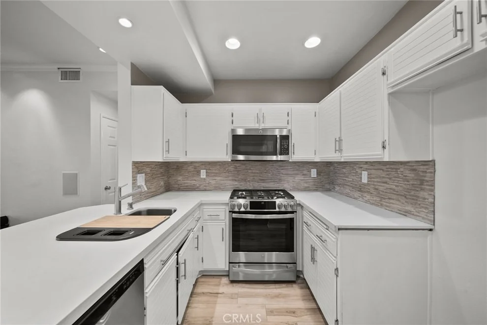 Unit for sale at 24123 Del Monte Drive, Valencia, CA 91355