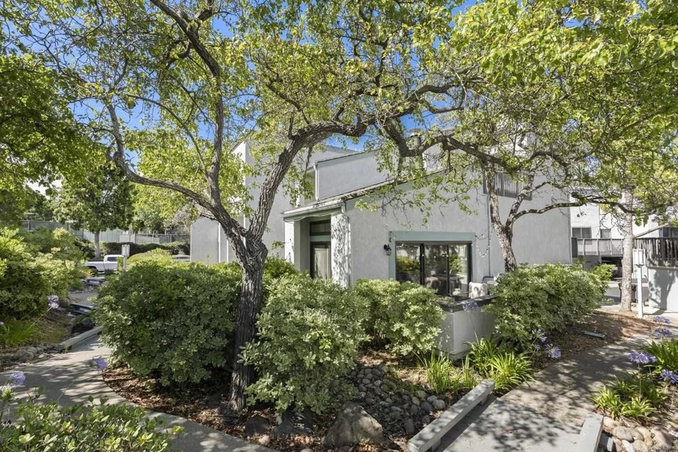 Unit for sale at 3260 Via Alicante, La Jolla, CA 92037