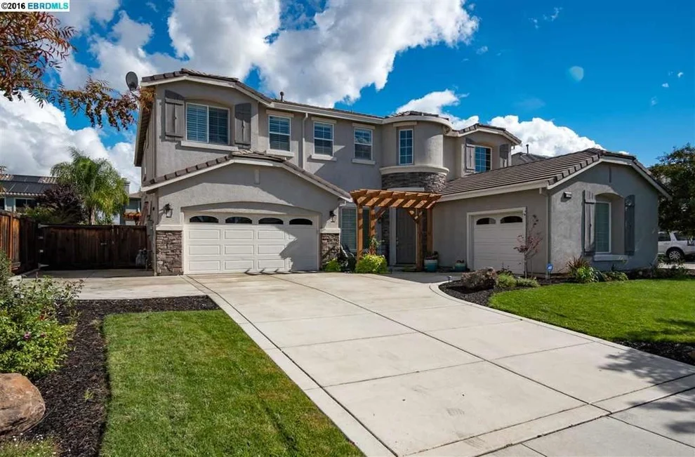 Unit for sale at 2188 Wayne Dr, Brentwood, CA 94513