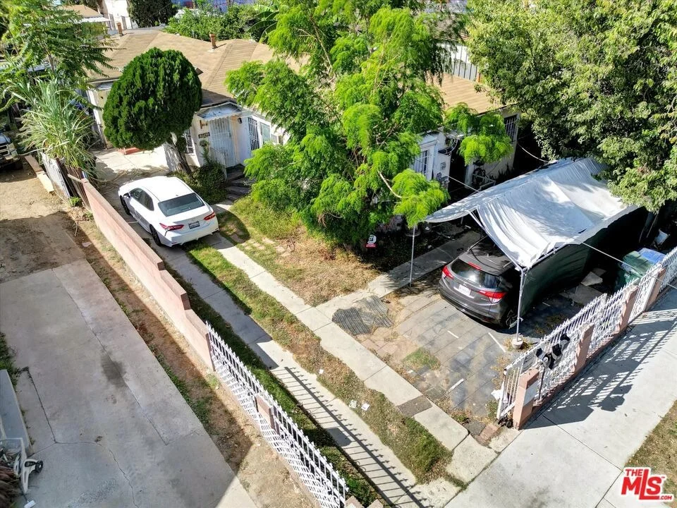 Unit for sale at 8611 Elm Street, Los Angeles, CA 90002