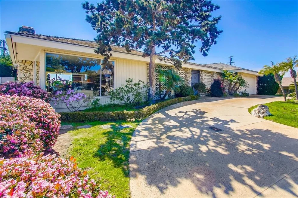 Unit for sale at 3611 Fenelon, San Diego, CA 92106