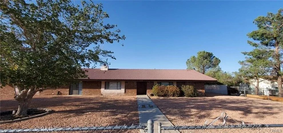 Unit for sale at 21186 Standing Rock Avenue, Apple Valley, CA 92307