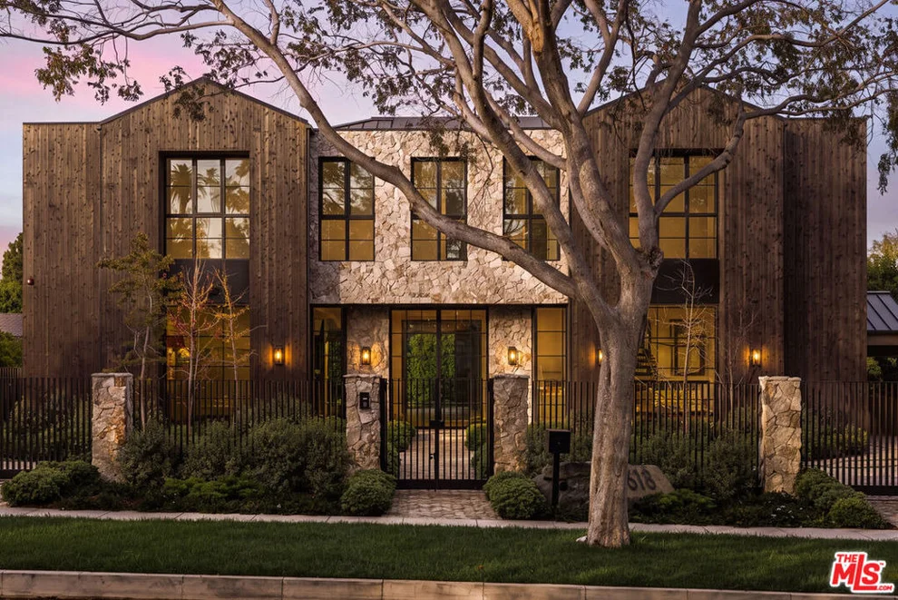 Unit for sale at 618 N Elm Drive, Beverly Hills, CA 90210