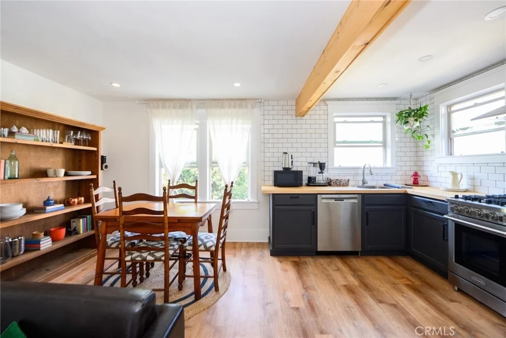 Unit for sale at 451 W 10th, Long Beach, CA 90813