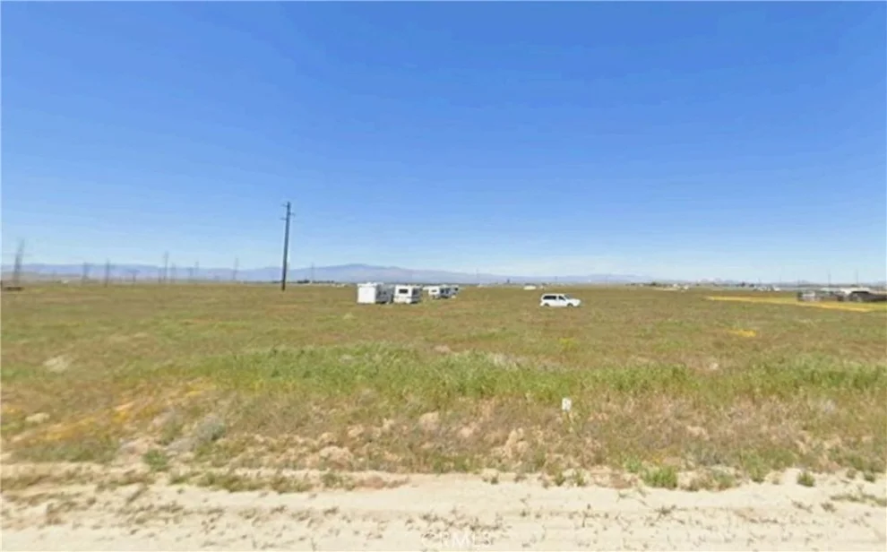 Unit for sale at 9800 W Avenue I, Lancaster, CA 93536
