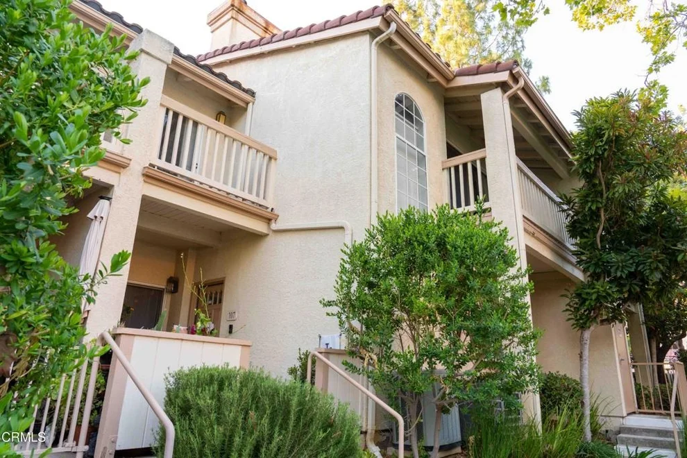 Unit for sale at 684 Sutton Crest Trail, Oak Park, CA 91377