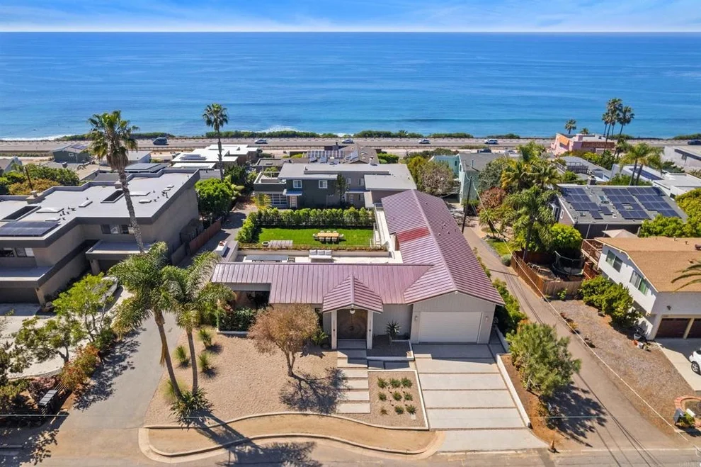 Unit for sale at 1506 Summit Ave, Cardiff By The Sea, CA 92007