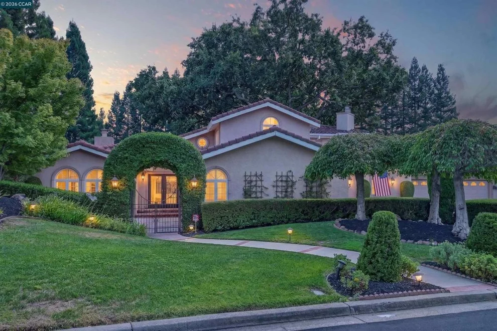 Unit for sale at 4211 Blackhawk Meadow Pl, Danville, CA 94506