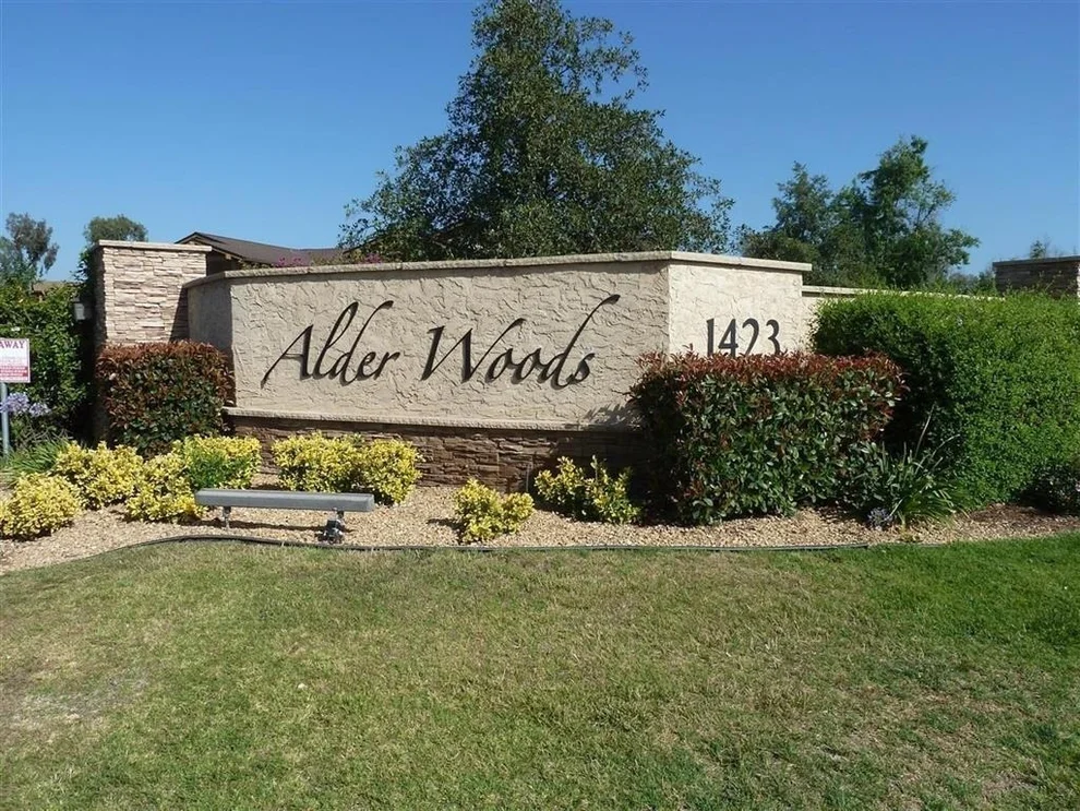 Unit for sale at 1423 Graves Ave, El Cajon, CA 92021