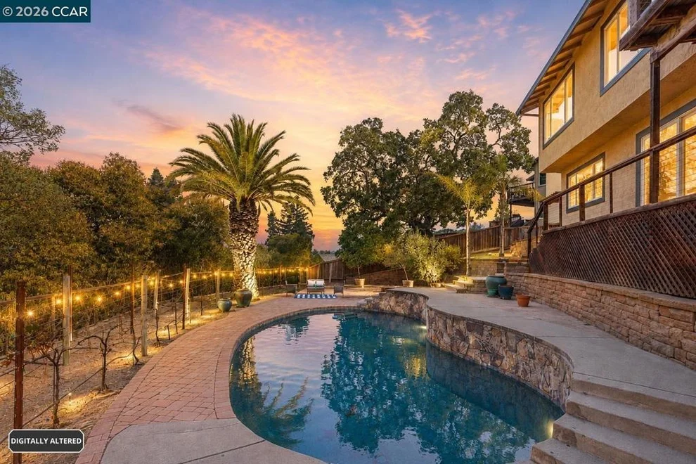 Unit for sale at 61 St. Thomas Ln, Pleasant Hill, CA 94523