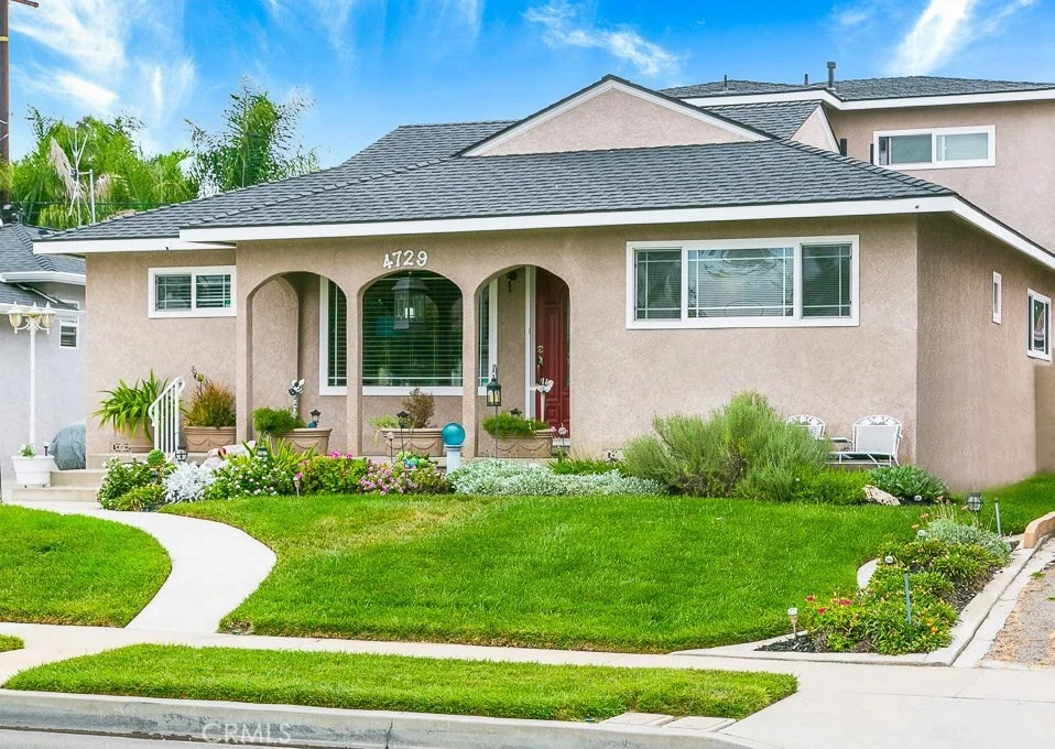 Unit for sale at 4729 Radnor Avenue, Lakewood, CA 90713
