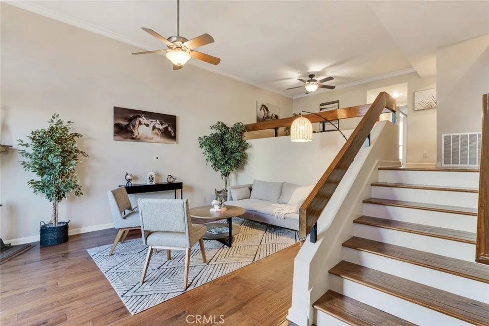 Unit for sale at 1008 W Riverside Drive, Burbank, CA 91506