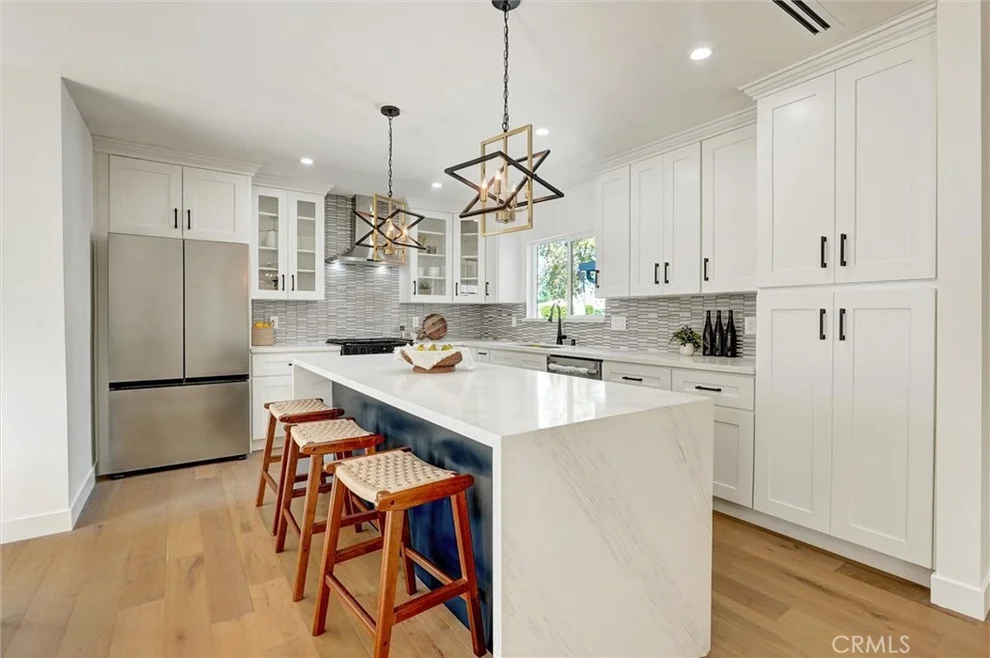 Unit for sale at 6852 6854 Atoll Avenue, North Hollywood, CA 91605