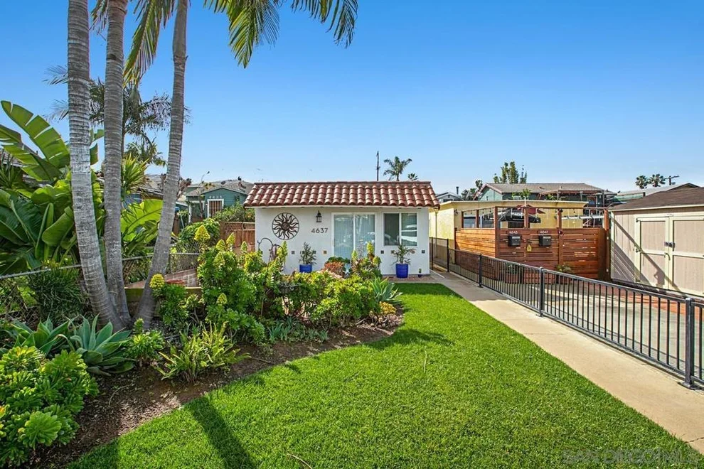 Unit for sale at 4637 39 Brighton Ave, San Diego, CA 92107