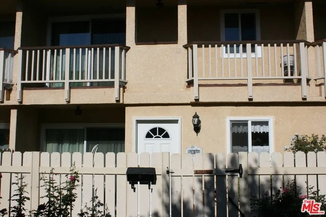 Unit for sale at 8041 CANBY Avenue, Reseda, CA 91335