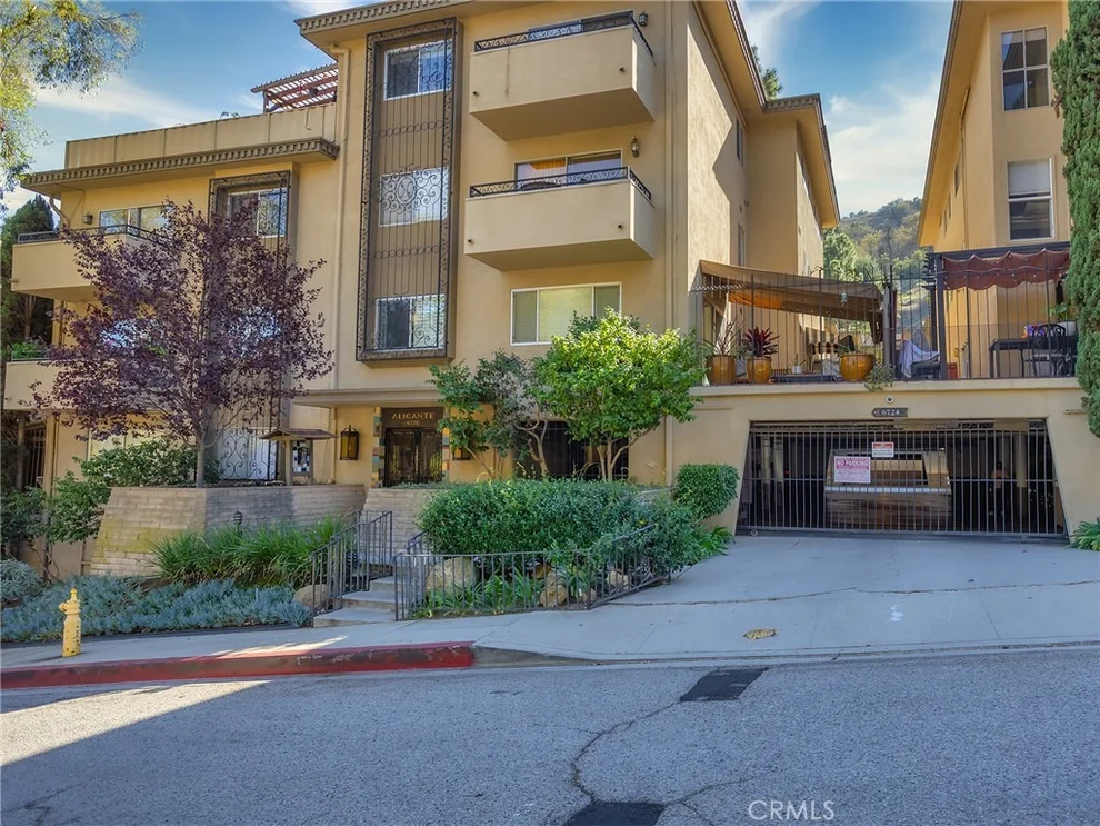 Unit for sale at 6724 Hillpark Drive, Los Angeles, CA 90068