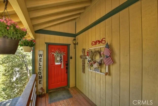 Unit for sale at 28627 Manitoba Drive, Lake Arrowhead, CA 92352